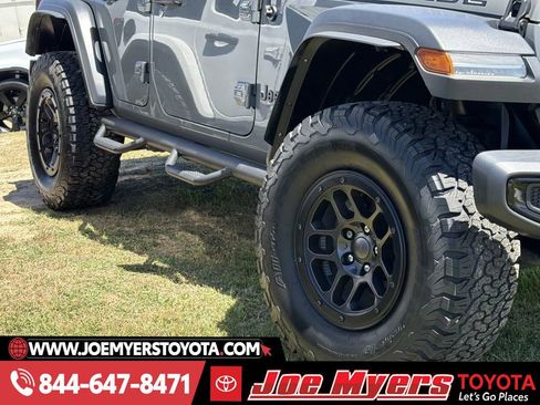 Used 2023 Jeep Wrangler Unlimited Sport image 11
