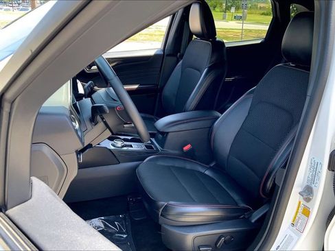 Used 2025 Ford Escape ST-Line w/ Tech Pack #1 AWD/4WD image 21