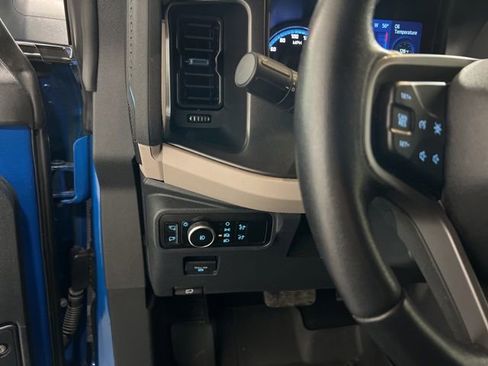 Used 2023 Ford Bronco Wildtrak AWD/4WD image 11
