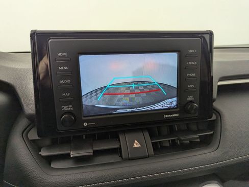 Used 2022 Toyota RAV4 XLE image 11