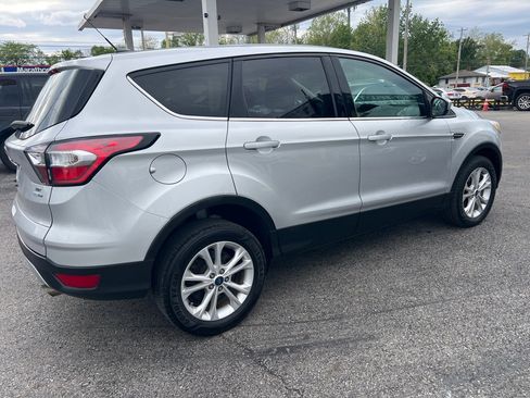 Used 2017 Ford Escape SE w/ SE Cold Weather Package AWD/4WD image 16