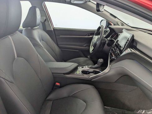 Used 2022 Toyota Camry XSE w/ Driver Assist Package FWD image 31