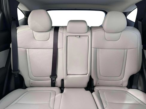 New 2026 Hyundai Tucson Limited image 16