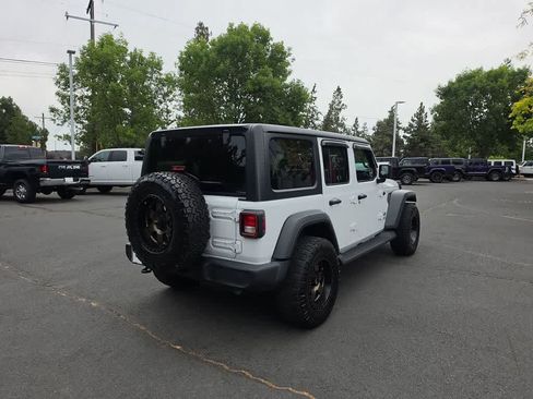 Used 2018 Jeep Wrangler Unlimited Sport AWD/4WD image 5