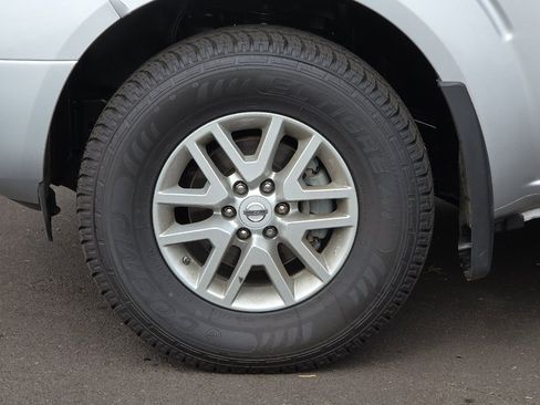 Used 2019 Nissan Frontier SV image 28