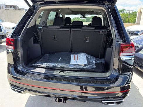 New 2026 Volkswagen Atlas SEL Premium R-Line AWD/4WD image 9