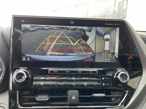 Used 2020 Toyota Highlander Limited AWD/4WD image 18