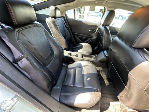 Used 2012 Chevrolet Volt Premium w/ Premium Trim Package image 17