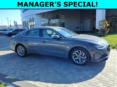 Used 2023 Hyundai Sonata SEL w/ Winter Weather Package image 1