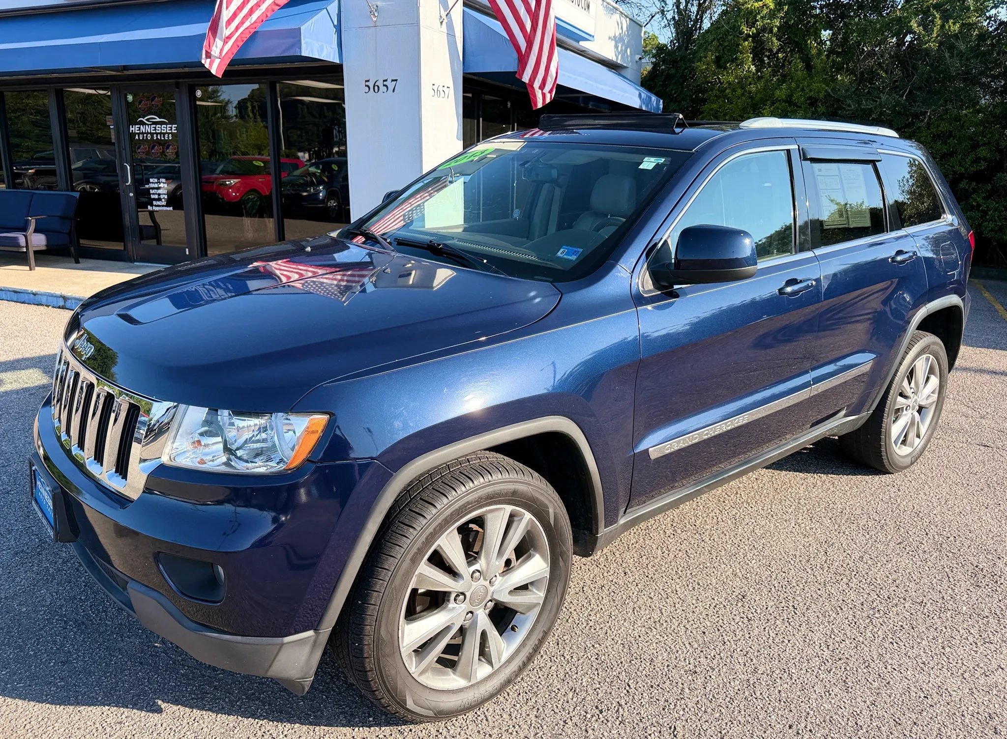 Used 2013 Jeep Grand Cherokee Laredo RWD image 24