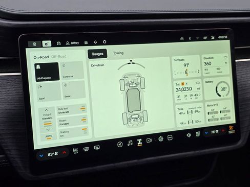 Used 2024 Rivian R1S Adventure image 41