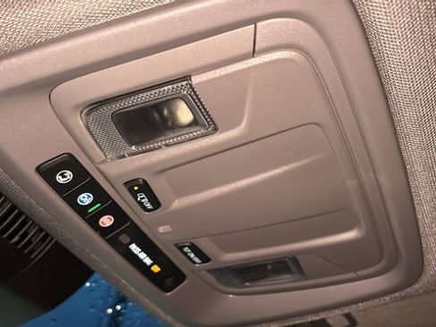 Used 2022 Chevrolet Silverado 1500 RST image 21