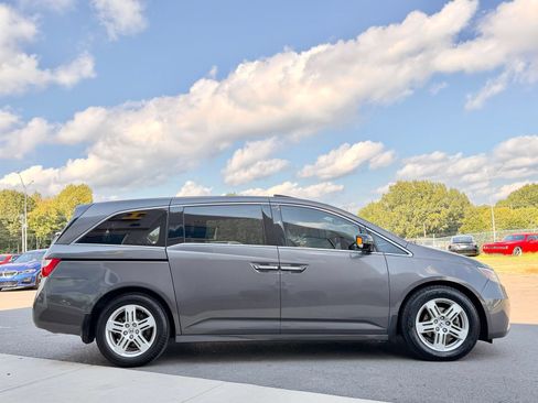 Used 2013 Honda Odyssey Touring Elite image 7