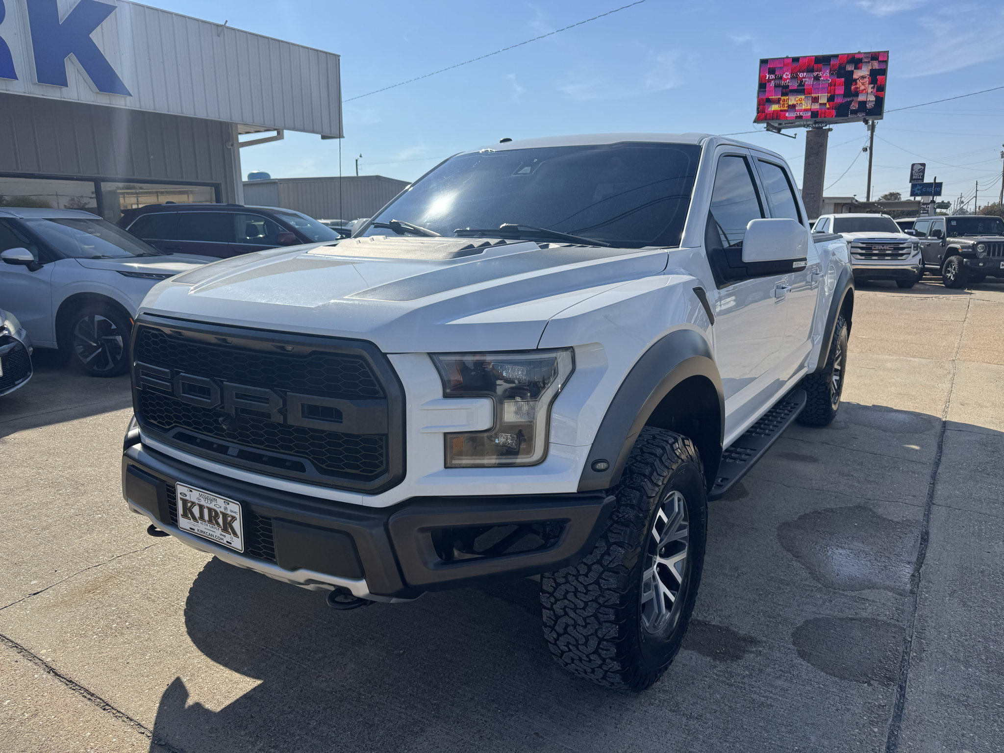 Used 2018 Ford F150 Raptor w/ Equipment Group 802A Luxury AWD/4WD image 1