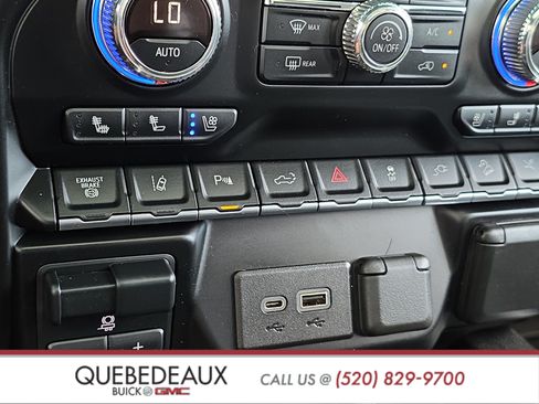 Used 2022 GMC Sierra 2500 AT4 w/ AT4 Premium Plus Package AWD/4WD image 22