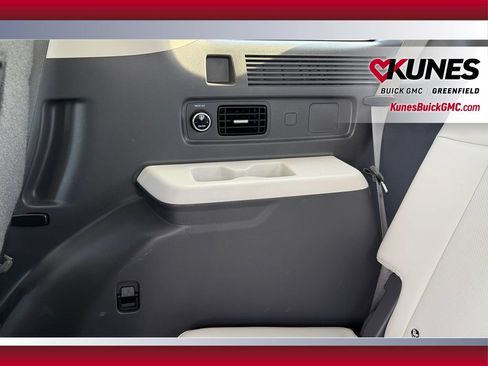 Used 2025 Hyundai Santa Fe SEL AWD/4WD image 15