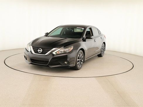 Used 2017 Nissan Altima 2.5 SL w/ 2.5 Technology Package image 12