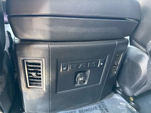 Used 2014 RAM 1500 Laramie AWD/4WD image 16