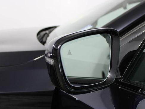 Used 2023 BMW 540i w/ Executive Package image 26