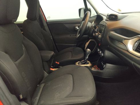 Used 2017 Jeep Renegade Sport w/ Power & Air Group FWD image 21