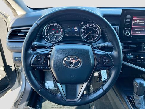 Used 2022 Toyota Camry SE w/ Carpet Mat Package (TMS) AWD/4WD image 11