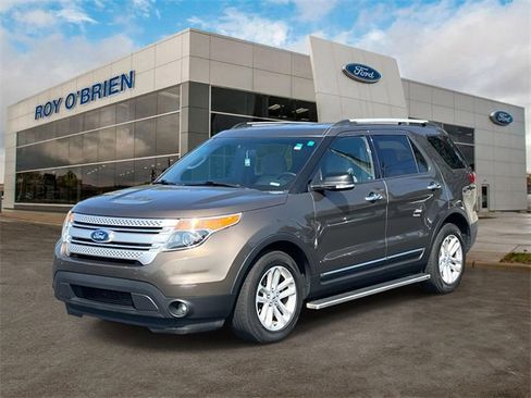 Used 2015 Ford Explorer XLT image 1