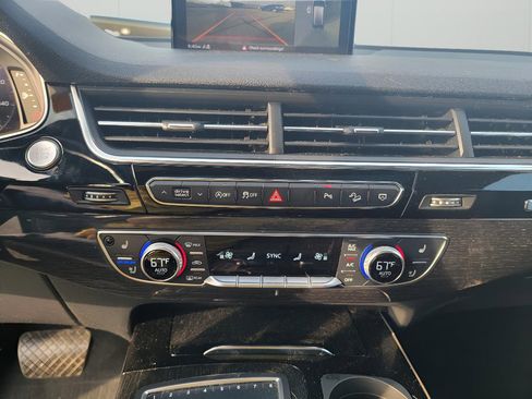 Used 2018 Audi Q7 3.0T Prestige image 18