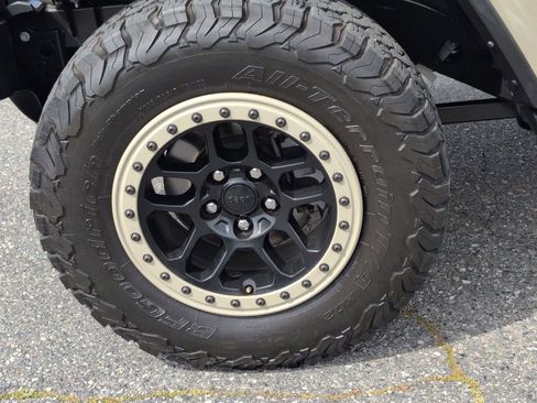 Certified 2022 Jeep Wrangler Unlimited Rubicon w/ LED Lighting Group image 9