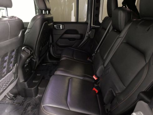 Used 2021 Jeep Wrangler Unlimited Rubicon w/ Trailer Tow Package AWD/4WD image 33