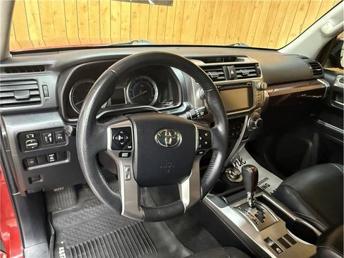 Used 2018 Toyota 4Runner Limited w/ Four Season Floor Mat Package image 13