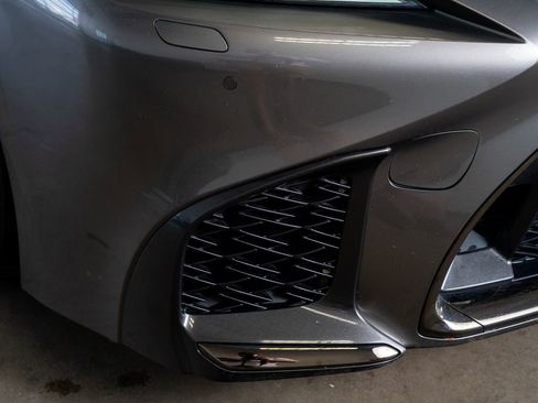 Used 2018 Lexus LS 500 F Sport w/ Accessory Package (Z2) RWD image 19