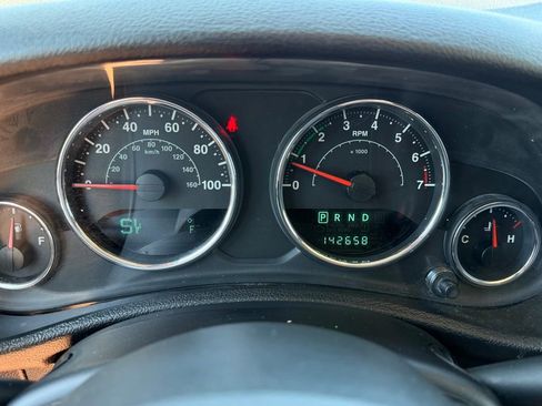 Used 2013 Jeep Wrangler Unlimited Sport AWD/4WD image 18