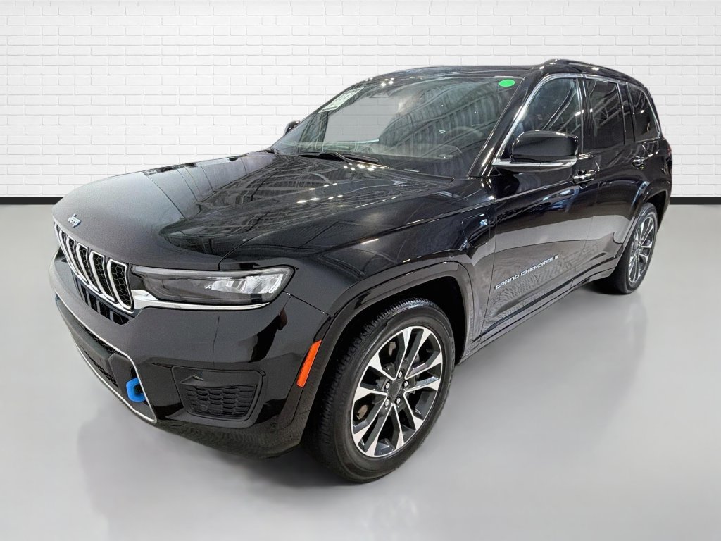 Used 2023 Jeep Grand Cherokee Overland AWD/4WD image 5