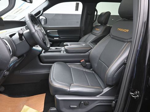 New 2025 Ford Expedition Tremor image 18