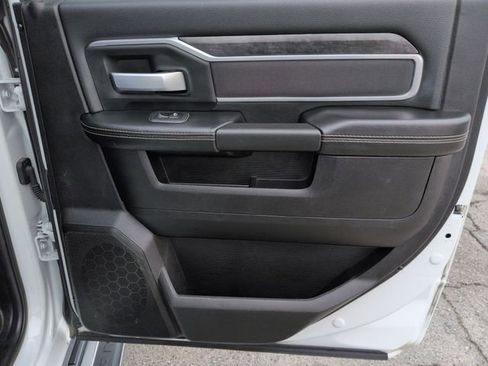 Used 2024 RAM 2500 Big Horn image 32