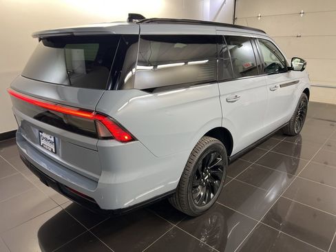 New 2026 Lincoln Navigator Reserve w/ Jet Appearance Package image 6