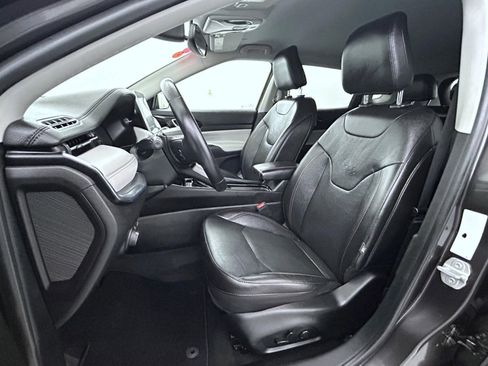 Certified 2022 Jeep Compass Limited image 10