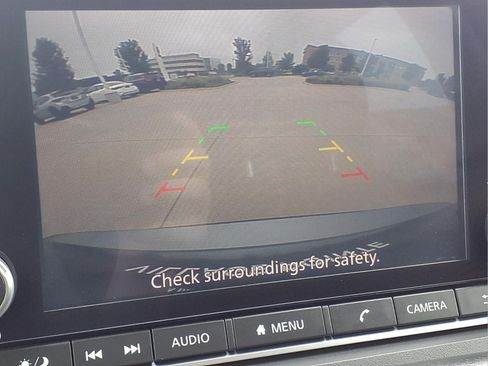 Used 2024 Nissan Rogue SV AWD/4WD image 15