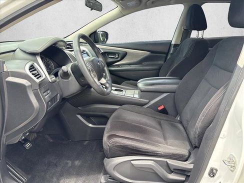 Used 2017 Nissan Murano S w/ Navigation Package FWD image 10