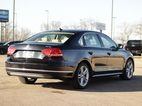 Used 2014 Volkswagen Passat TDI SEL Premium image 7