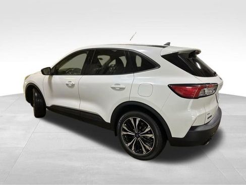Used 2022 Ford Escape SE w/ SE Sport Appearance Package FWD image 5
