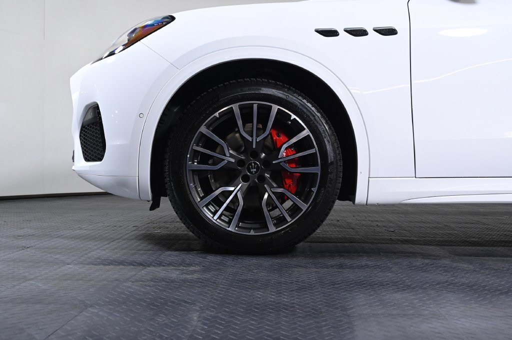 Used 2025 Maserati Grecale GT AWD/4WD image 23