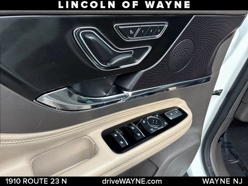 Certified 2023 Lincoln Corsair AWD image 14