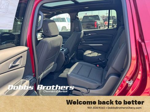 New 2026 Chevrolet Traverse LT w/ Sun and Wheel Package FWD image 30