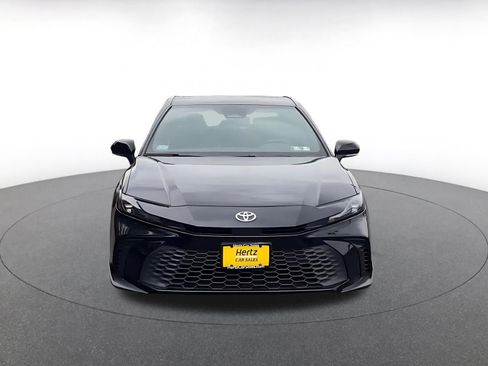 Used 2025 Toyota Camry SE FWD image 5