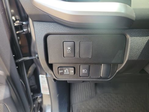 Used 2022 Toyota Tacoma SR5 RWD image 31