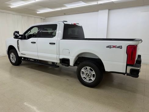 Used 2025 Ford F250 XLT AWD/4WD image 3