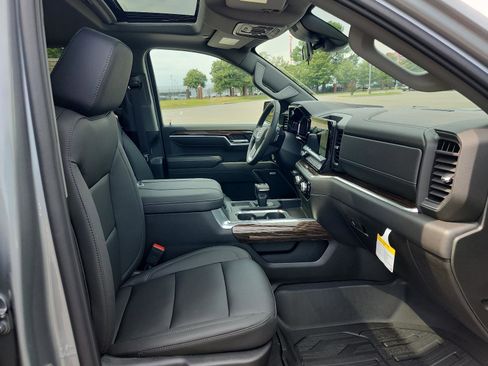 New 2026 GMC Sierra 1500 Elevation w/ Elevation Premium Package image 8