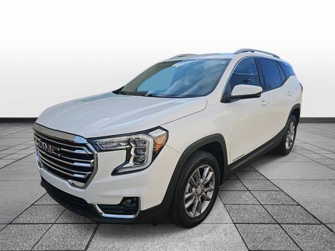Used 2024 GMC Terrain SLT image 1