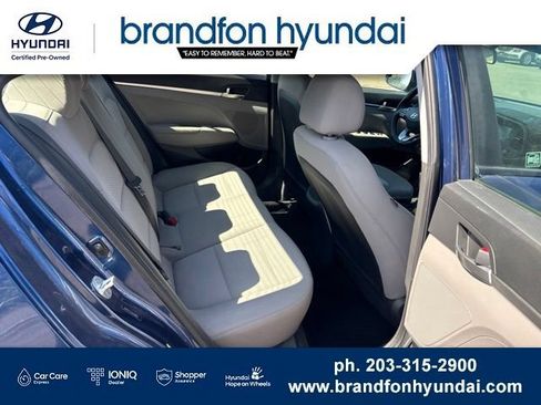 Used 2019 Hyundai Elantra SE FWD image 25